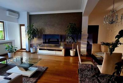 DE VANZARE APARTAMENT 4 CAMERE + CURTE | ZONA CENTRALĂ - 2