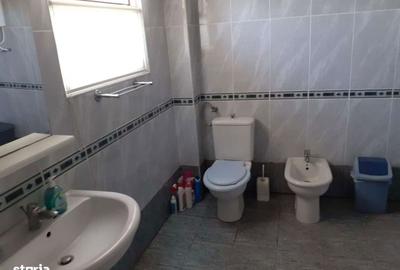 Casă cu 9 camere cu Teren 800 Mp în Mangalia - 4