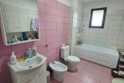 Duplex cu 4 camere cu Canalizare în Central - 7