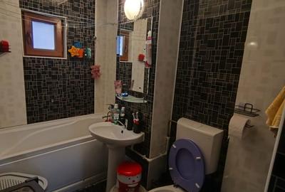 Apartament cu 3 camere decomandat în Micro 16 - 4