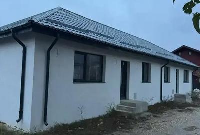 Casă cu 2 camere cu Teren 250 Mp în Clinceni - 5
