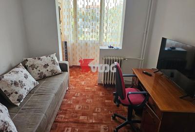Apartament cu 3 camere semidecomandat în Dacia - 4