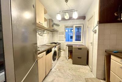 Apartament cu 3 camere semidecomandat, mobilat în Central - 2