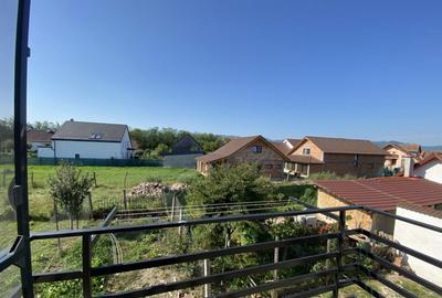 Casă cu 4 camere cu Canalizare în Cristian - 3