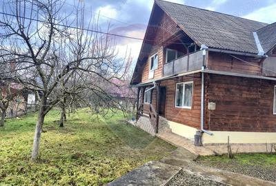 Casă cu 7 camere cu Teren 2104 Mp în Vad - 2