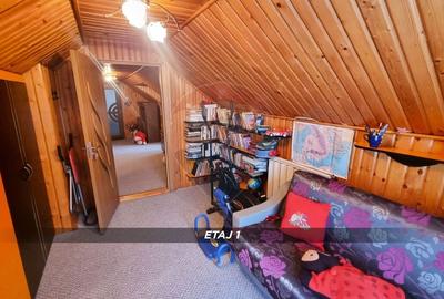 Casă cu 10 camere cu Teren 750 Mp în Central - 43