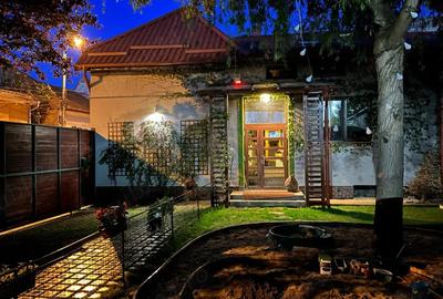 Casă cu 3 camere cu Teren 195 Mp în Central - 1