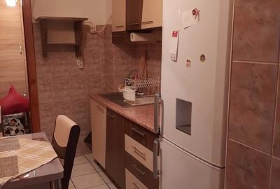 Inchiriez apartament 2 camere decomandat zona Soarelui - 3