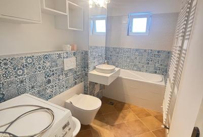 Închiriez apartament cu trei camere în Complex 600 euro - 2
