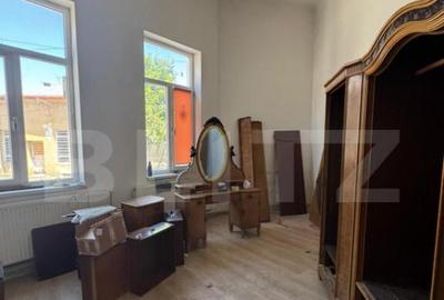 Casa Interbelica, 75 mp, zona Ultracentrala