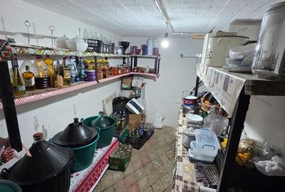 Casă cu 4 camere cu Teren 500 Mp în Central - 2