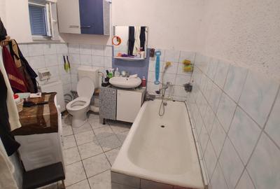 CANTA PROFI 2 CAMERE DECOMANDAT 54 MP BLOC 1980   COD 160448 - 6