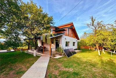 Casa vacanta, 9500 mp teren intravilan, in Valea Calugareas - 9