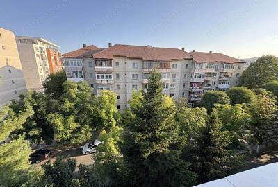 Apartament 3 camere, 2 bai, zona Liberta?ii - 11