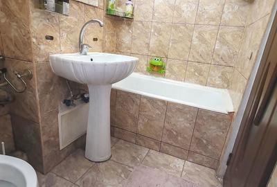 Apartament cu 2 camere semidecomandat în Găvana