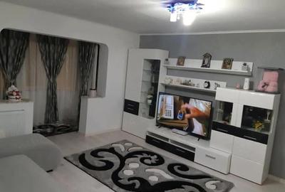 Apartament cu 4 camere decomandat în Nufărul - 5