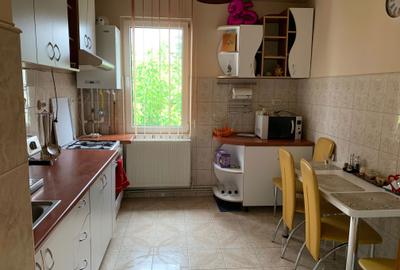 Apartament cu 2 camere decomandat în Astra - 3