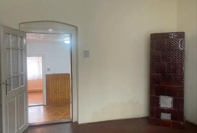 Casă cu 5 camere cu Teren 508 Mp în Central - 14