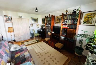 Apartament cu 3 camere în Dâmbu Pietros - 1