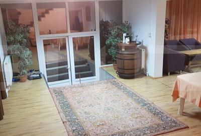 Casă cu 5 camere cu Teren 840 Mp în Moroeni - 1