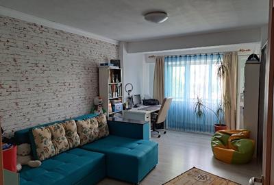 Apartament 2 camere + loc de parcare