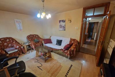 Poarta 6-apartament 3 camere, decomandate, cu  3 balcoane, etaj 1 - 3