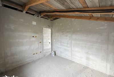 Casă cu 5 camere cu Teren 500 Mp în Bordei - 15