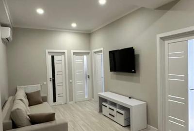 Apartament cu 3 camere decomandat în Avantgarden