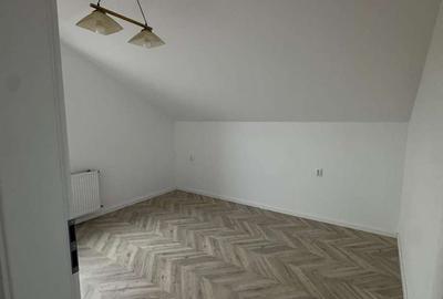 Apartament cu 3 camere decomandat în Central - 4