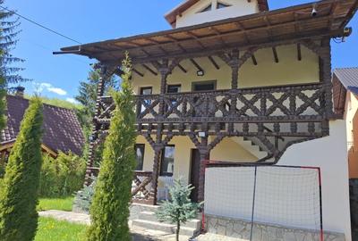 Casă individuală cu 13 camere cu Canalizare în Cheia - 2