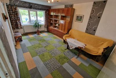 Inchiriez apartament cu 3 camere in Zona Lunei - 3