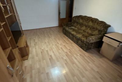 Apartament cu 2 camere decomandat în Nufărul - 8