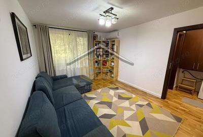 Apartament cu 3 camer, semidecomandat, in cartierul Rovine - 1
