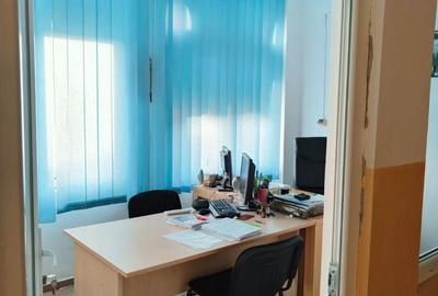Spațiu comercial, de 671 mp, în Central - 9