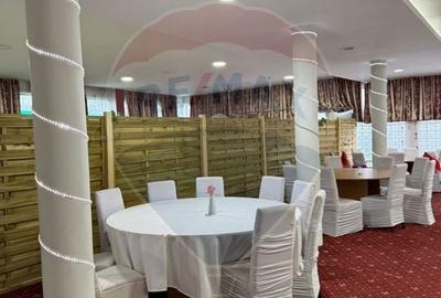 Casă cu 8 camere cu Teren 462 Mp în Central - 19