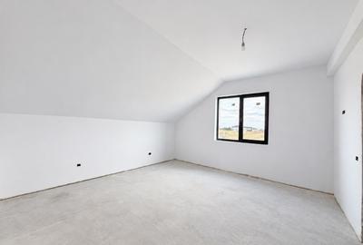 Casă cu 4 camere în Berceni