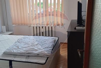 Apartament cu 3 camere decomandat în Pârneava - 19