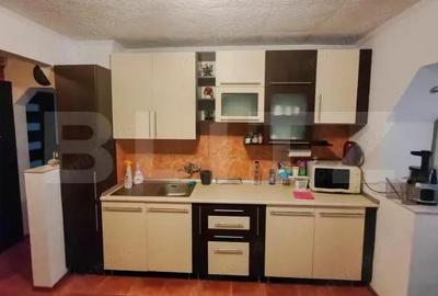 Apartament cu 3 camere semidecomandat în Central - 4