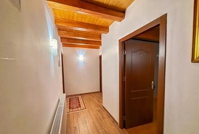 Casă cu 8 camere cu Teren 1318 Mp în Vad - 10