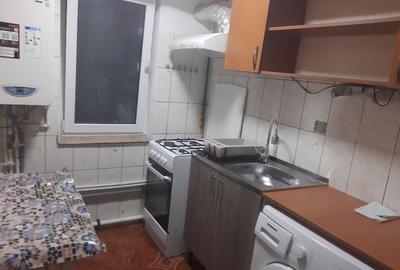 Închiriez apartament cu trei camere - 3