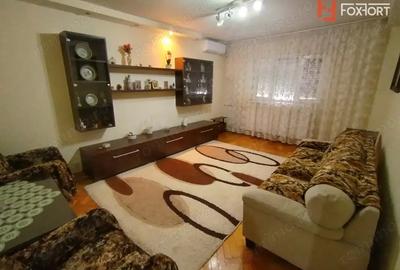 Apartament cu 3 camere decomandat în Soarelui