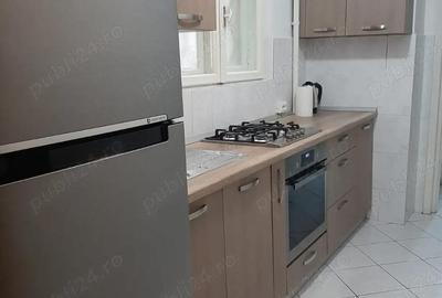 Apartament cu 2 camere decomandat în P-ța Romană
