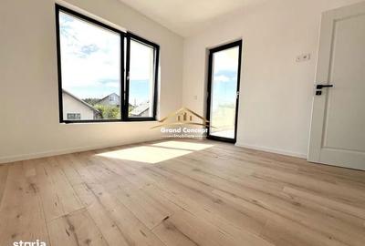 Casă cu 4 camere decomandat cu Teren 350 Mp în Holboca - 1