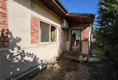 Casa la curte cu teren 646mp in Chiajna