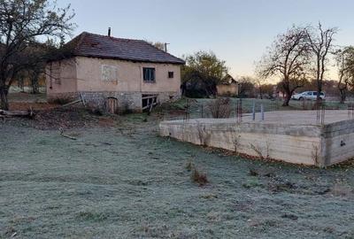 Teren de 2435 mp, în Bratca - 2