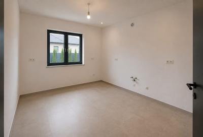 Casă cu 4 camere cu Teren 250 Mp în Chiajna - 3