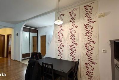 Apartament cu 3 camere semidecomandat în Central