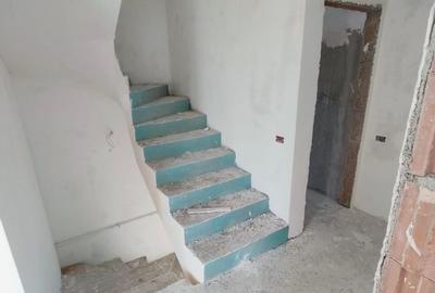 FARA COMISIOANE CASA 5-6 camere P+1+ M 3 bai incalzire pardoseala gata finisata - 42