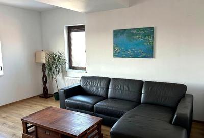 Apartament cu 3 camere decomandat în Lujerului