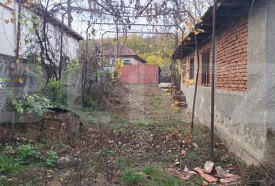 Casă cu 3 camere cu Teren 1300 Mp în Central - 3